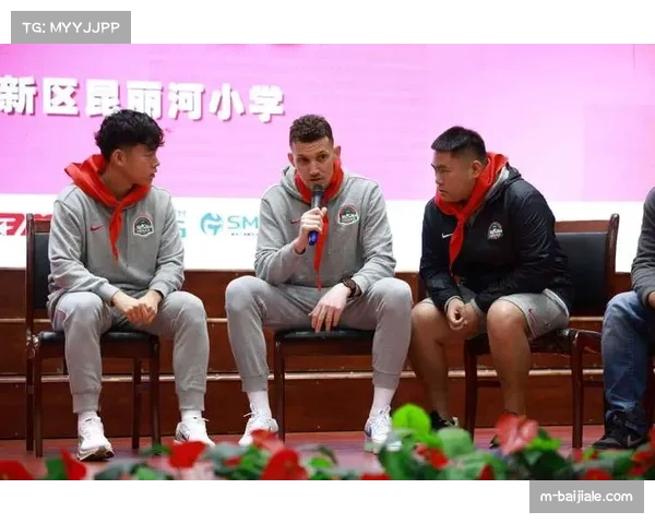 雷速体育携手足协杯郑州种子计划圆满收官走进昆丽河小学助力青少年足球梦想 雷速体育携手足协杯郑州种子计划圆满收官走进昆丽河小学助力青少年足球梦想