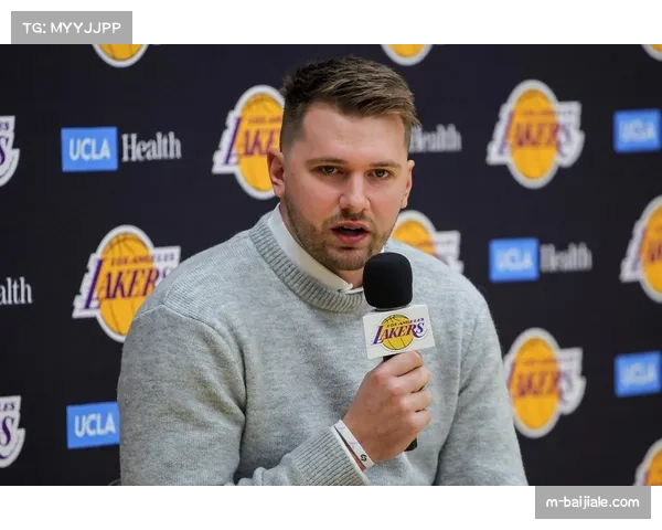 指挥官四分卫丹尼尔斯左臂重伤离场 预计赛季报销